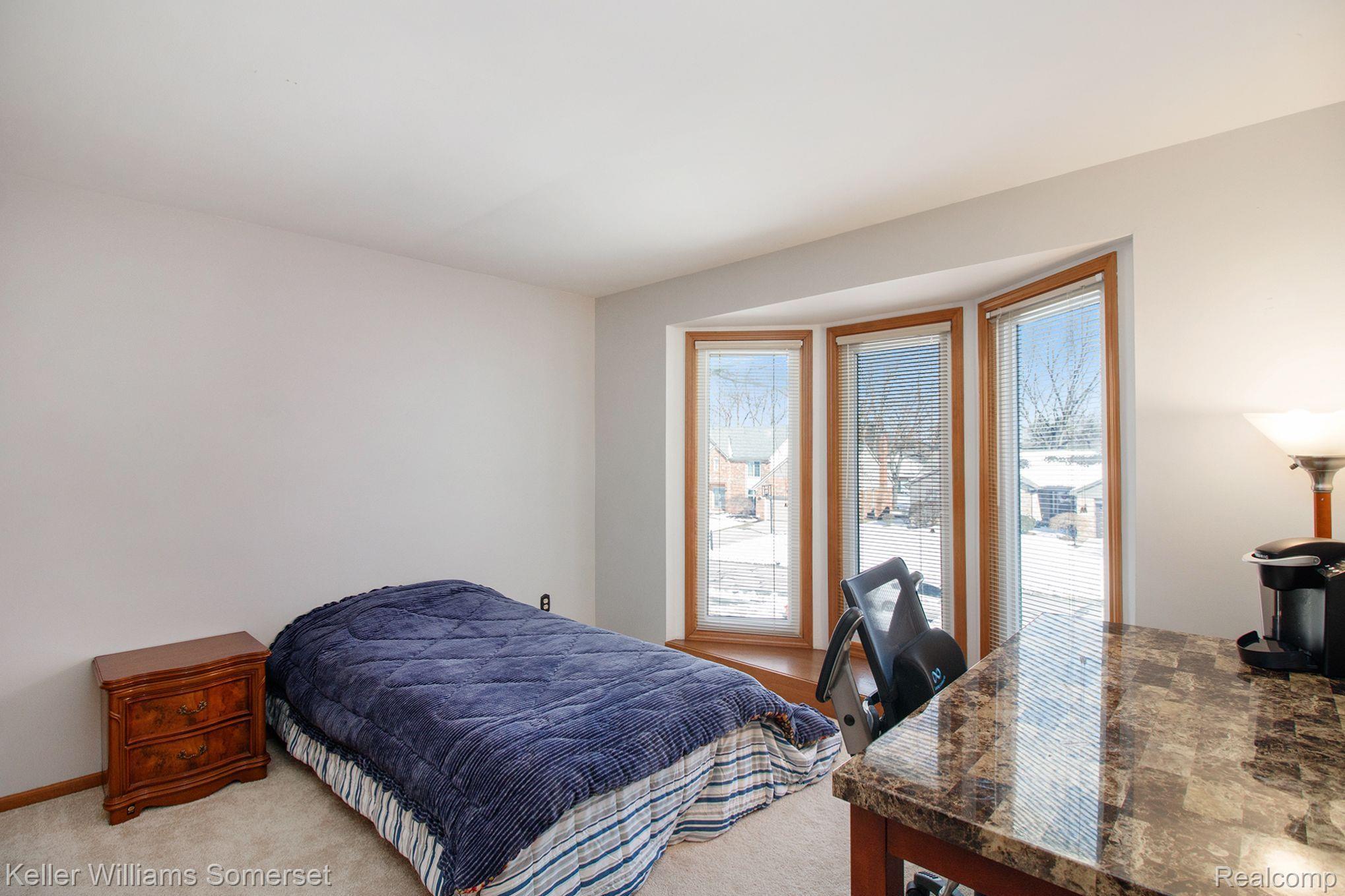 569 Sunlight Drive Rochester, MI 48309 - Photo 17 of 25 Gallery Image 17