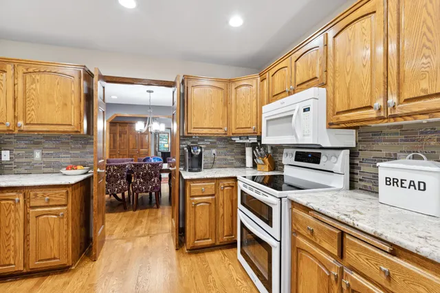 $850,000 | 8011 County Road 13 Southeast, Delano, MN 55328