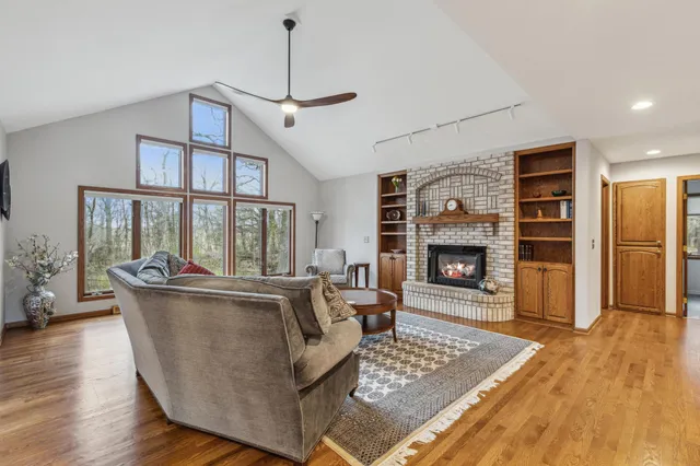 $850,000 | 8011 County Road 13 Southeast, Delano, MN 55328