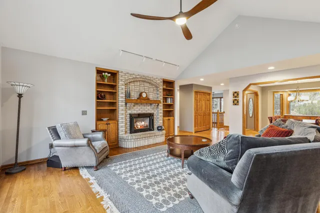 $850,000 | 8011 County Road 13 Southeast, Delano, MN 55328