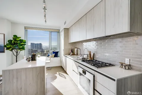 $1,698,000 | 1000 3rd Street, Unit 1305, San Francisco, CA 94158