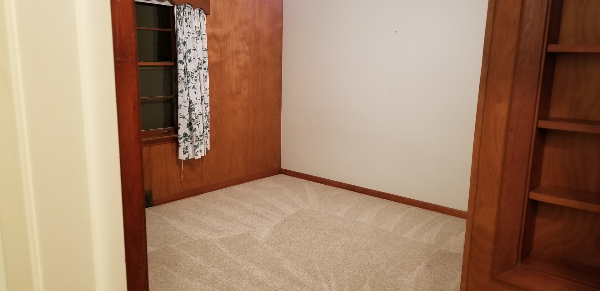 40W519 Bowes Road Elgin, IL 60124 - Photo 14 of 20
