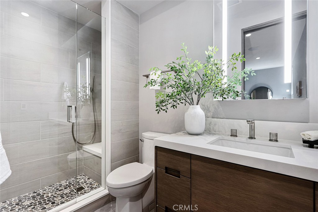 216 4th Street Manhattan Beach, CA 90266 - Photo 40 of 43