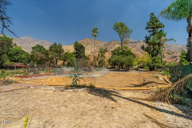 $1,089,000 | 2347 North Altadena Drive, Altadena, CA 91001