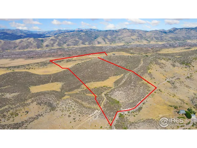 a view of an outdoor space