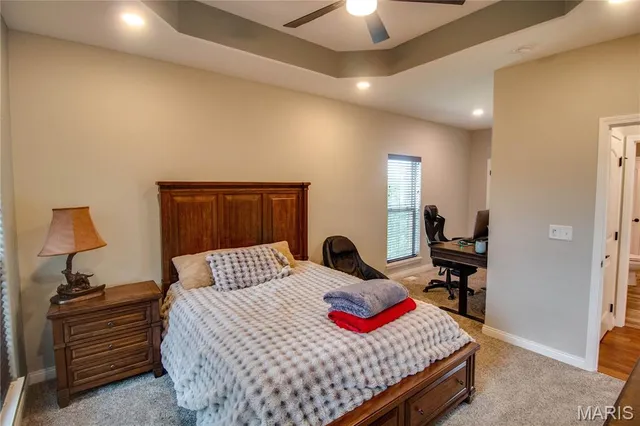 $899,000 | 7592 Vonnahmen Road, Alton, IL 62002