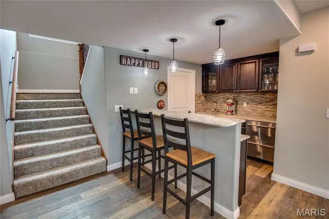 $899,000 | 7592 Vonnahmen Road, Alton, IL 62002