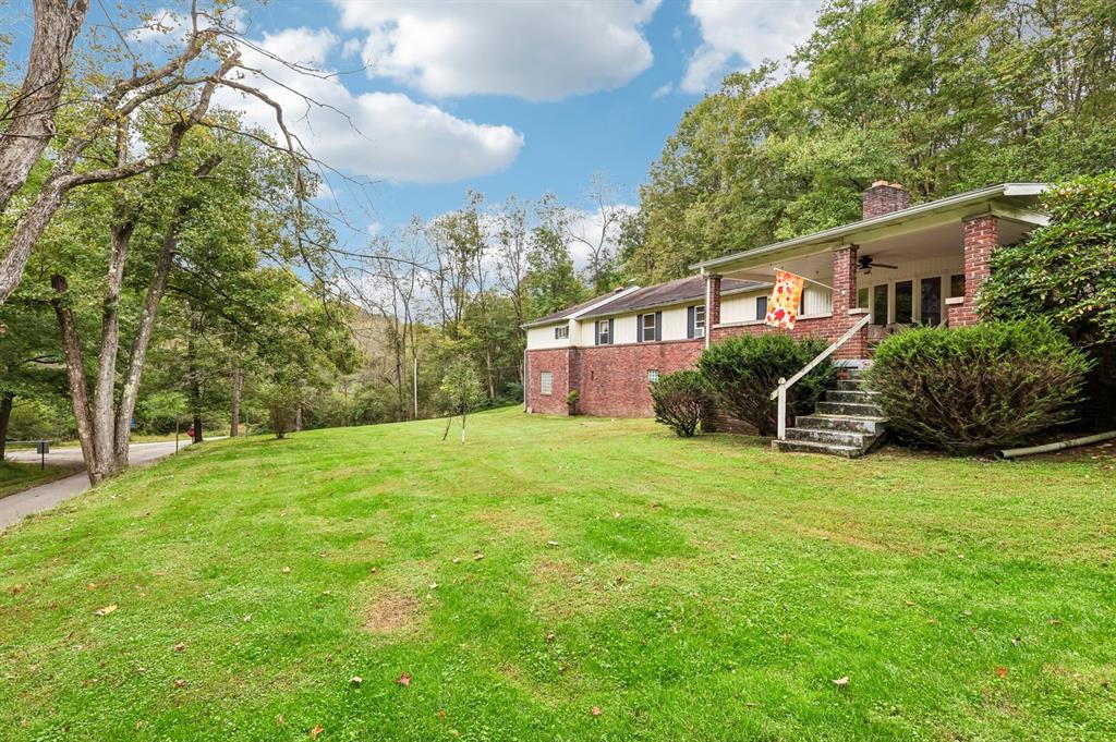 1164 Martin Road Clarksburg, PA 15725 - Photo 2 of 50 Gallery Image 2