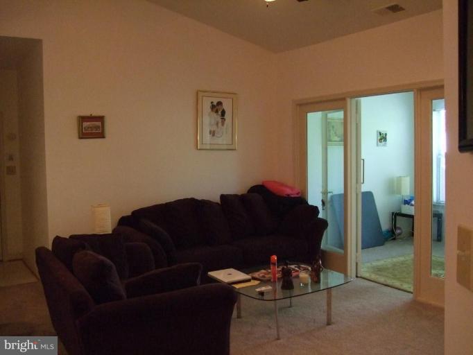 13601 Sir Thomas Way, Unit 41 Silver Spring, MD 20904 - Photo 9 of 14 Living Room