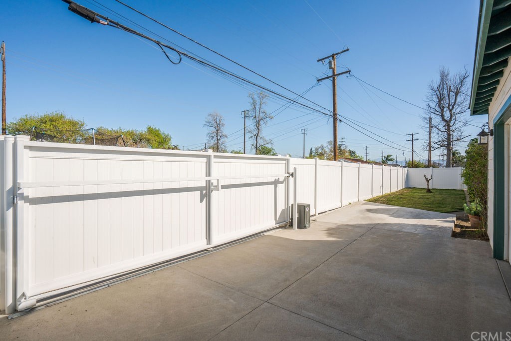 671 Olive Street Upland, CA 91786 - Photo 43 of 47 a view of a backyard