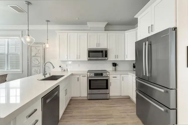 $2,495,000 | 81906 Overseas Highway, Unit 2, Islamorada, FL 33036