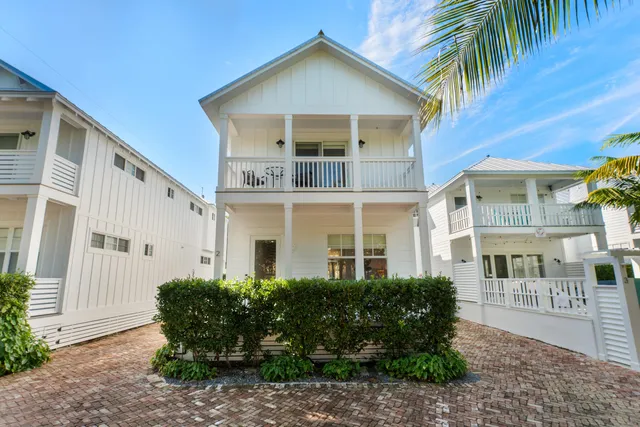 $2,495,000 | 81906 Overseas Highway, Unit 2, Islamorada, FL 33036