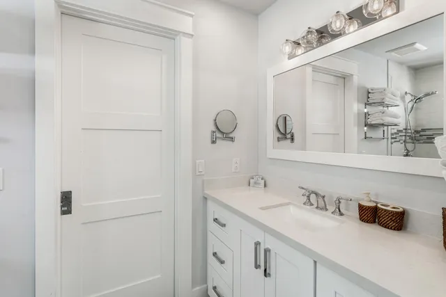 $2,495,000 | 81906 Overseas Highway, Unit 2, Islamorada, FL 33036