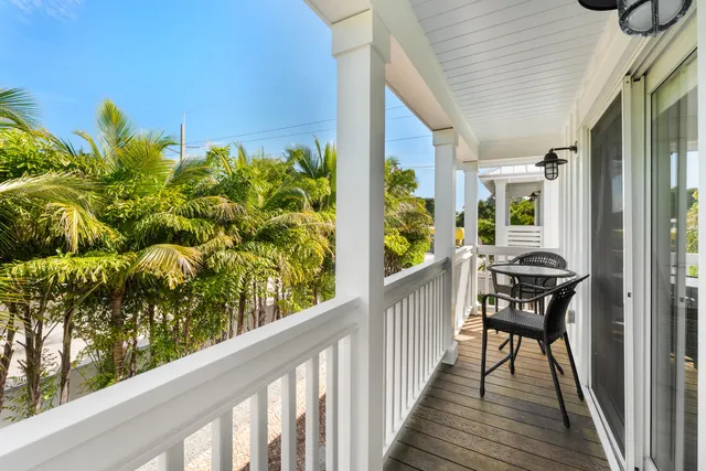 $2,495,000 | 81906 Overseas Highway, Unit 2, Islamorada, FL 33036