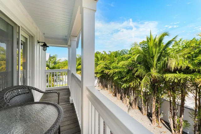 $2,495,000 | 81906 Overseas Highway, Unit 2, Islamorada, FL 33036