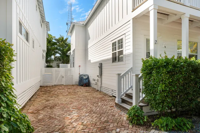 $2,495,000 | 81906 Overseas Highway, Unit 2, Islamorada, FL 33036