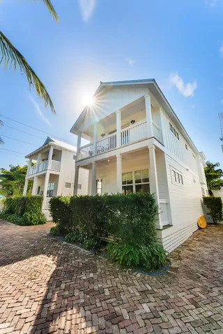 $2,495,000 | 81906 Overseas Highway, Unit 2, Islamorada, FL 33036