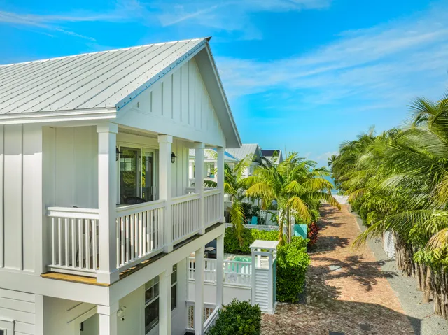 $2,495,000 | 81906 Overseas Highway, Unit 2, Islamorada, FL 33036