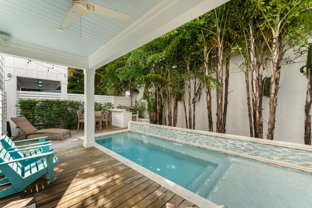 $2,495,000 | 81906 Overseas Highway, Unit 2, Islamorada, FL 33036