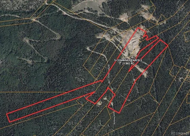 a close up of a shower