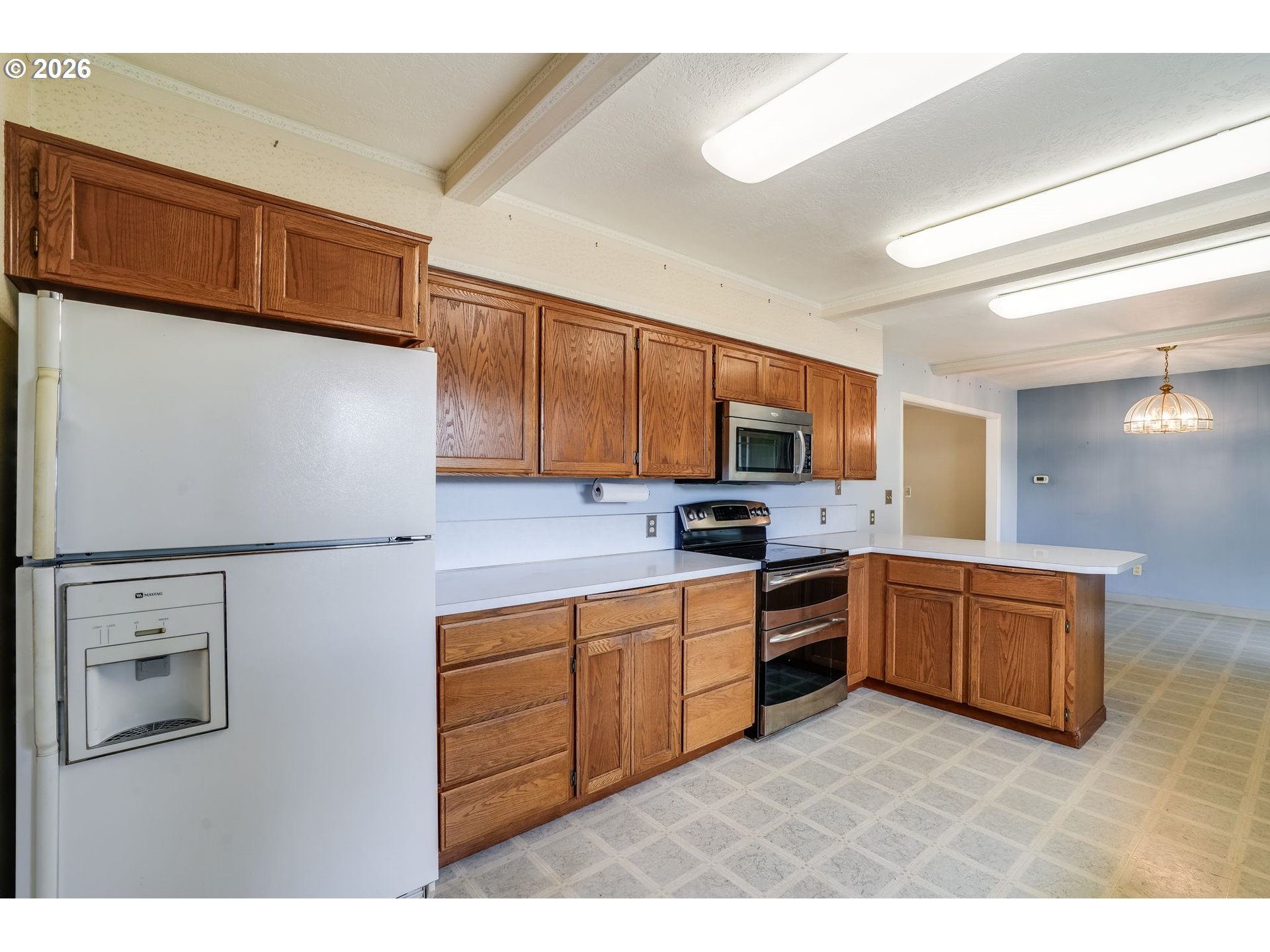 2537 B Street Hubbard, OR 97032 - Photo 16 of 43 Kitchen