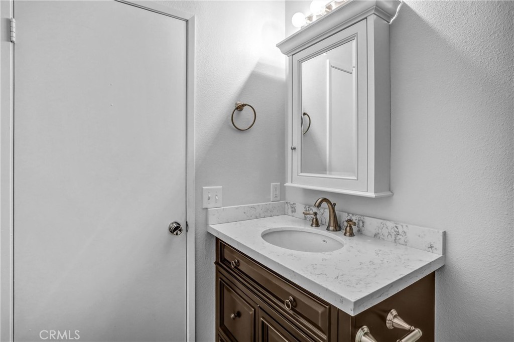 2891 Canyon Crest, Unit 15 Riverside, CA 92507 - Photo 20 of 28