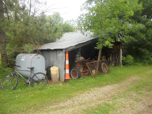 22584 Colvin Road St. Charles, MI 48655 - Photo 5 of 13 20362668-4.JPG