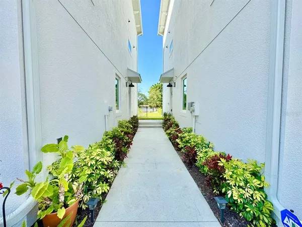 $4,150 | 4740 Legacy Park Drive, Tampa, FL 33611