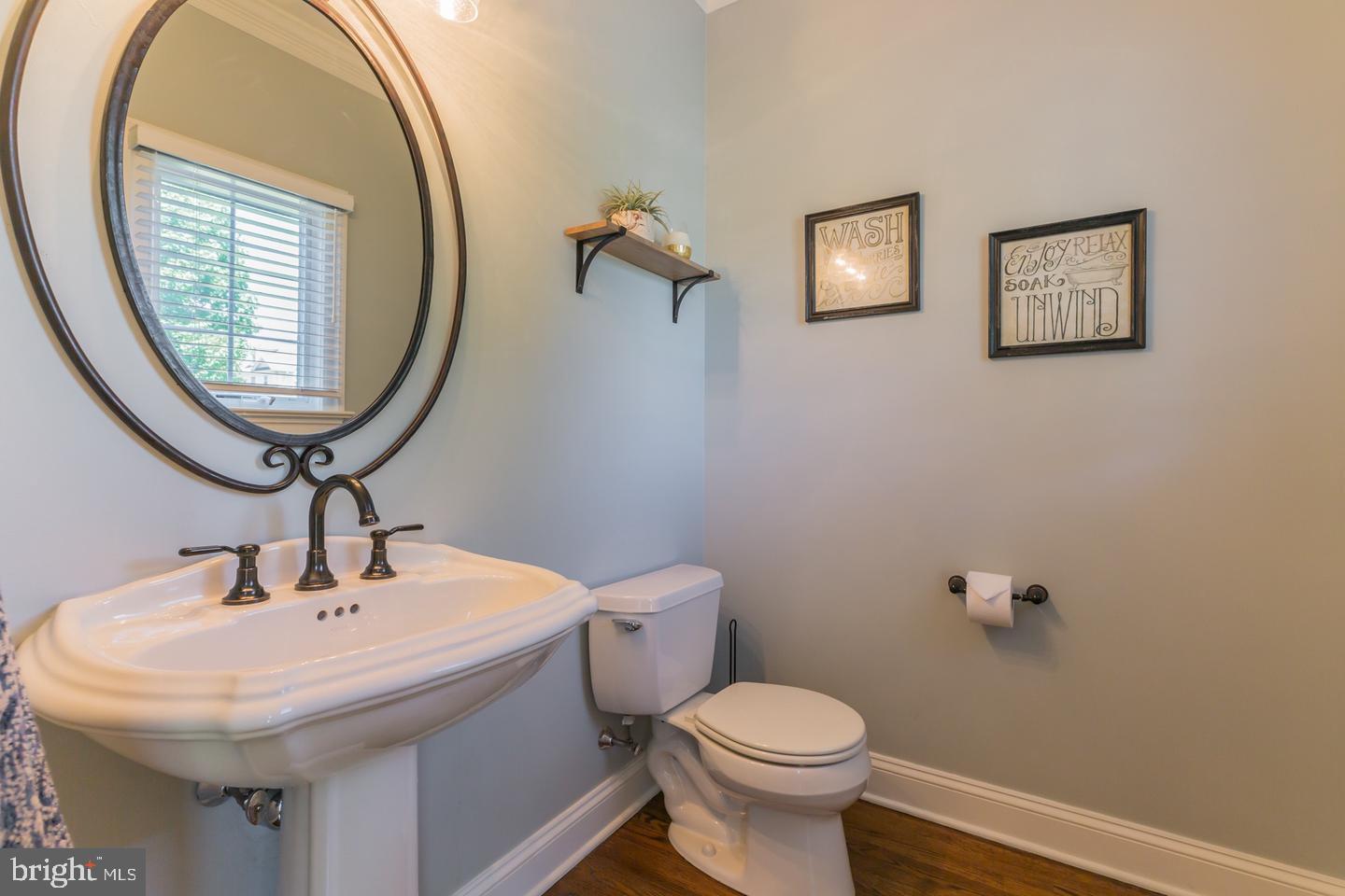 813 Loveland Road Moorestown, NJ 08057 - Photo 16 of 45 Main Floor Powder Room