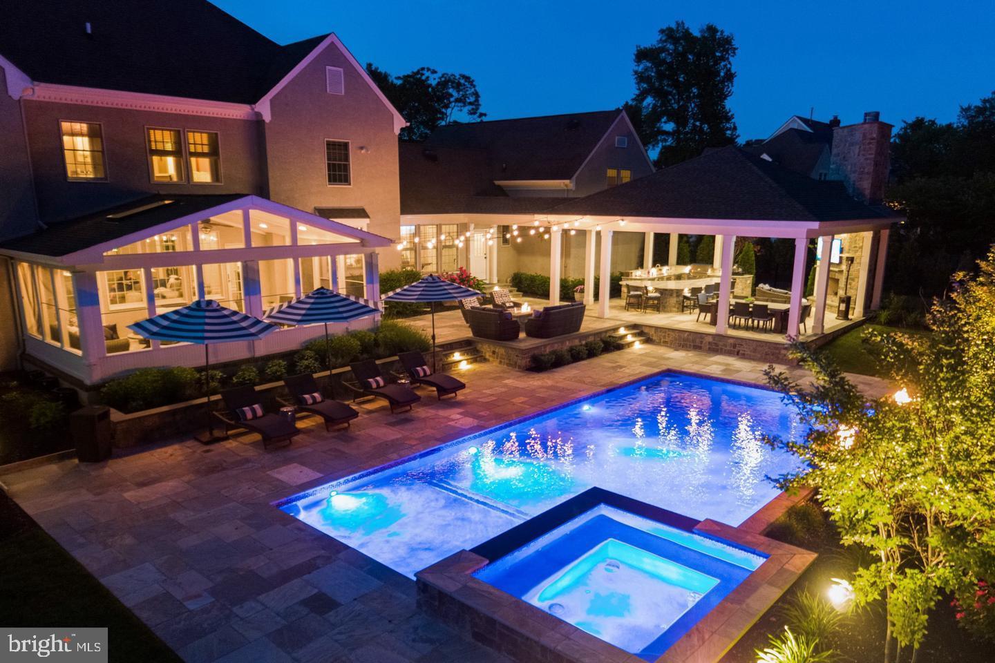 813 Loveland Road Moorestown, NJ 08057 - Photo 43 of 45 Night View of Backyard