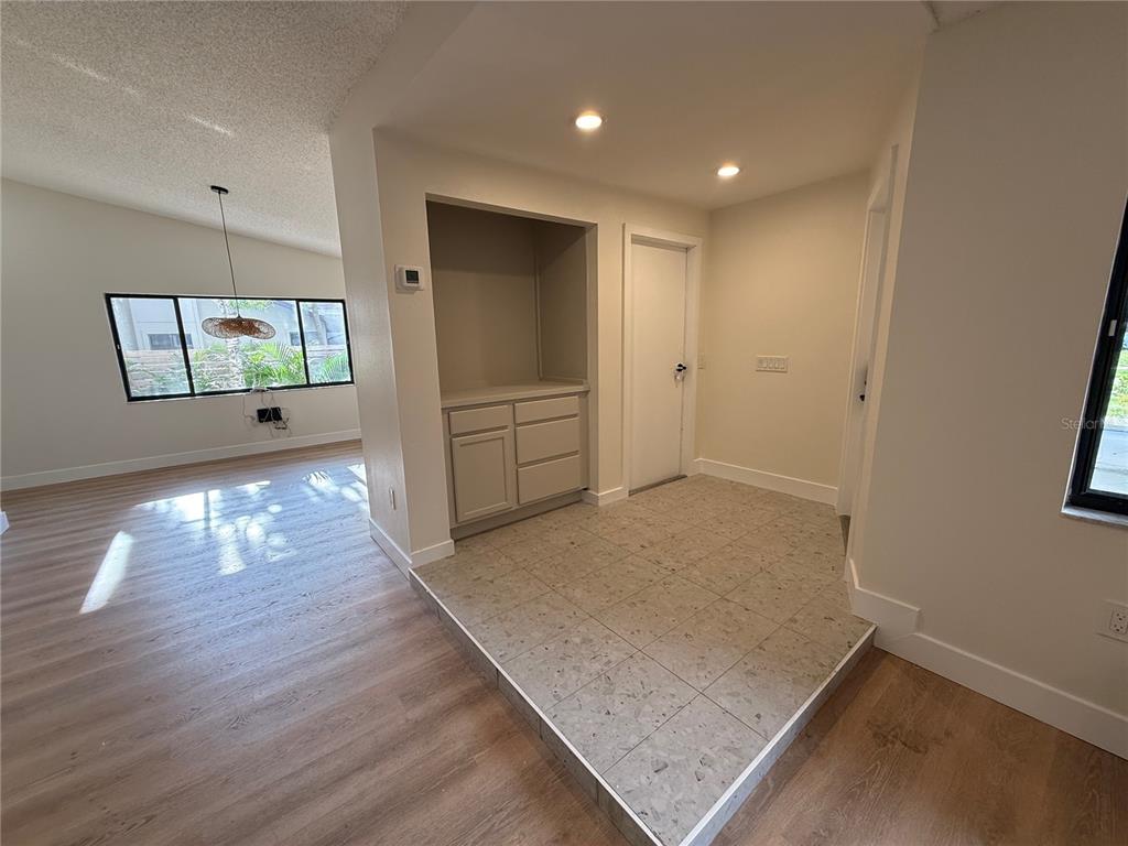 6468 Jarvis Road Sarasota, FL 34241 - Photo 8 of 34 Gallery Image 8