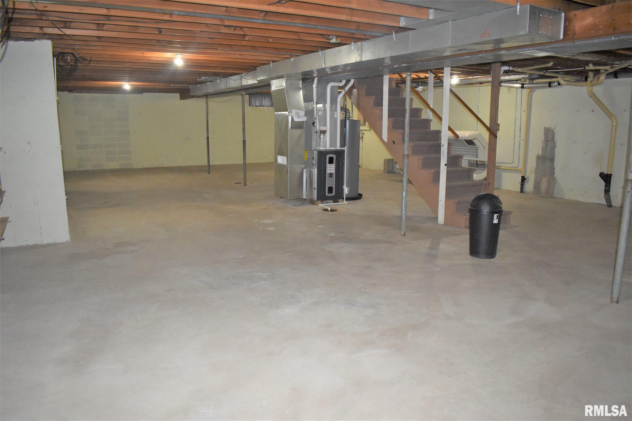 2191 Benson Road Jacksonville, IL 62650 - Photo 18 of 21