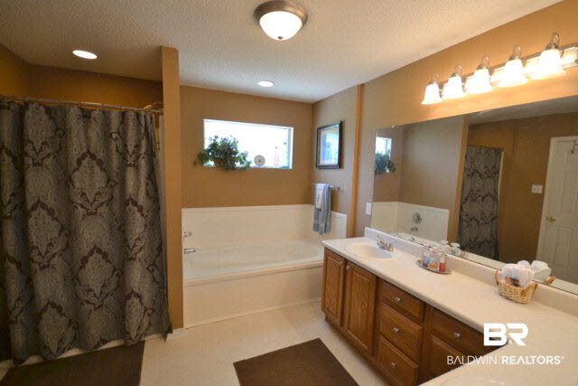 8553 Southern Oak Court Mobile, AL 36695 - Photo 12 of 26