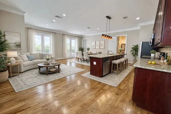$1,950 | 314 West Bell Street, Unit 201, Houston, TX 77019