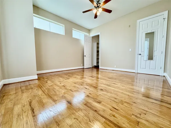 $1,950 | 314 West Bell Street, Unit 201, Houston, TX 77019