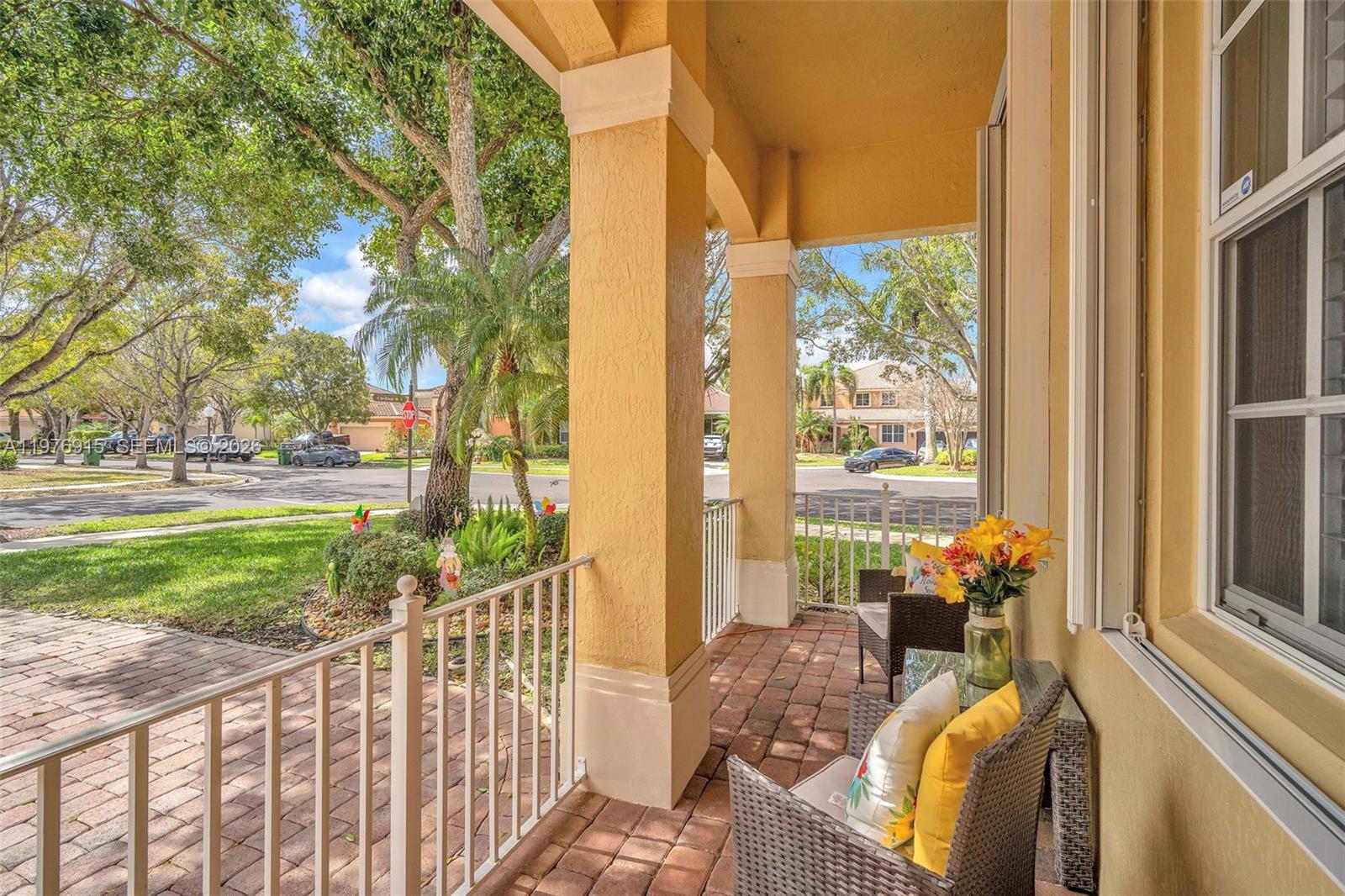 1435 Cardinal Way Weston, FL 33327 - Photo 12 of 56