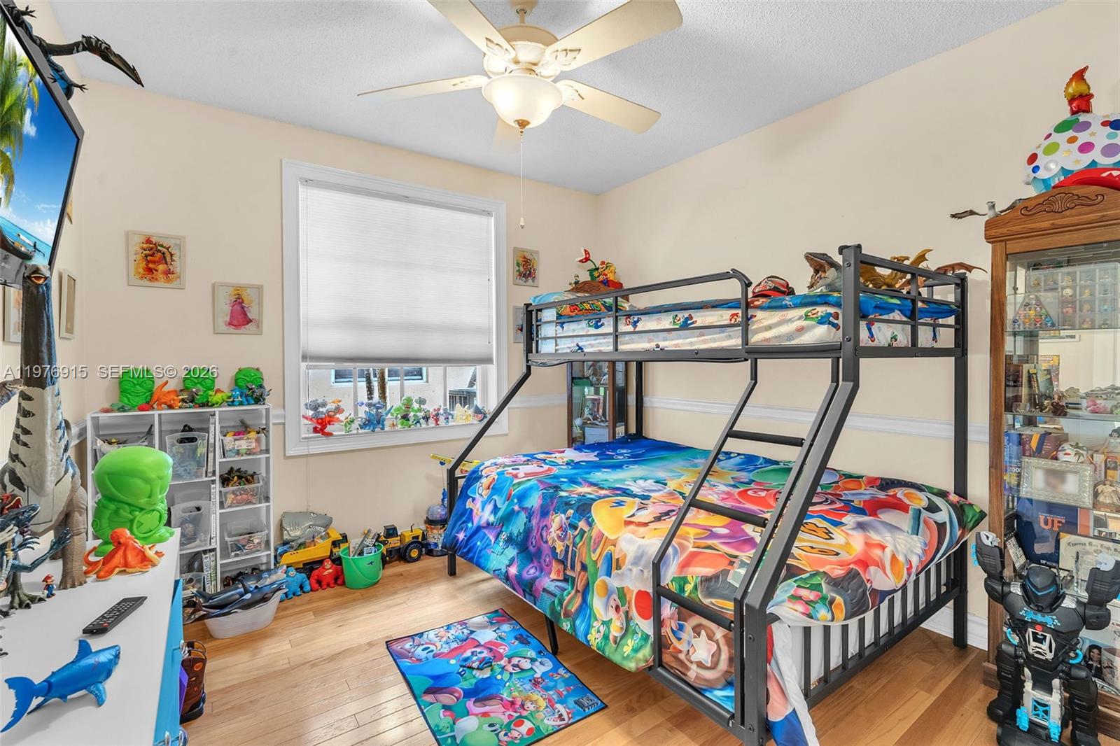1435 Cardinal Way Weston, FL 33327 - Photo 14 of 56