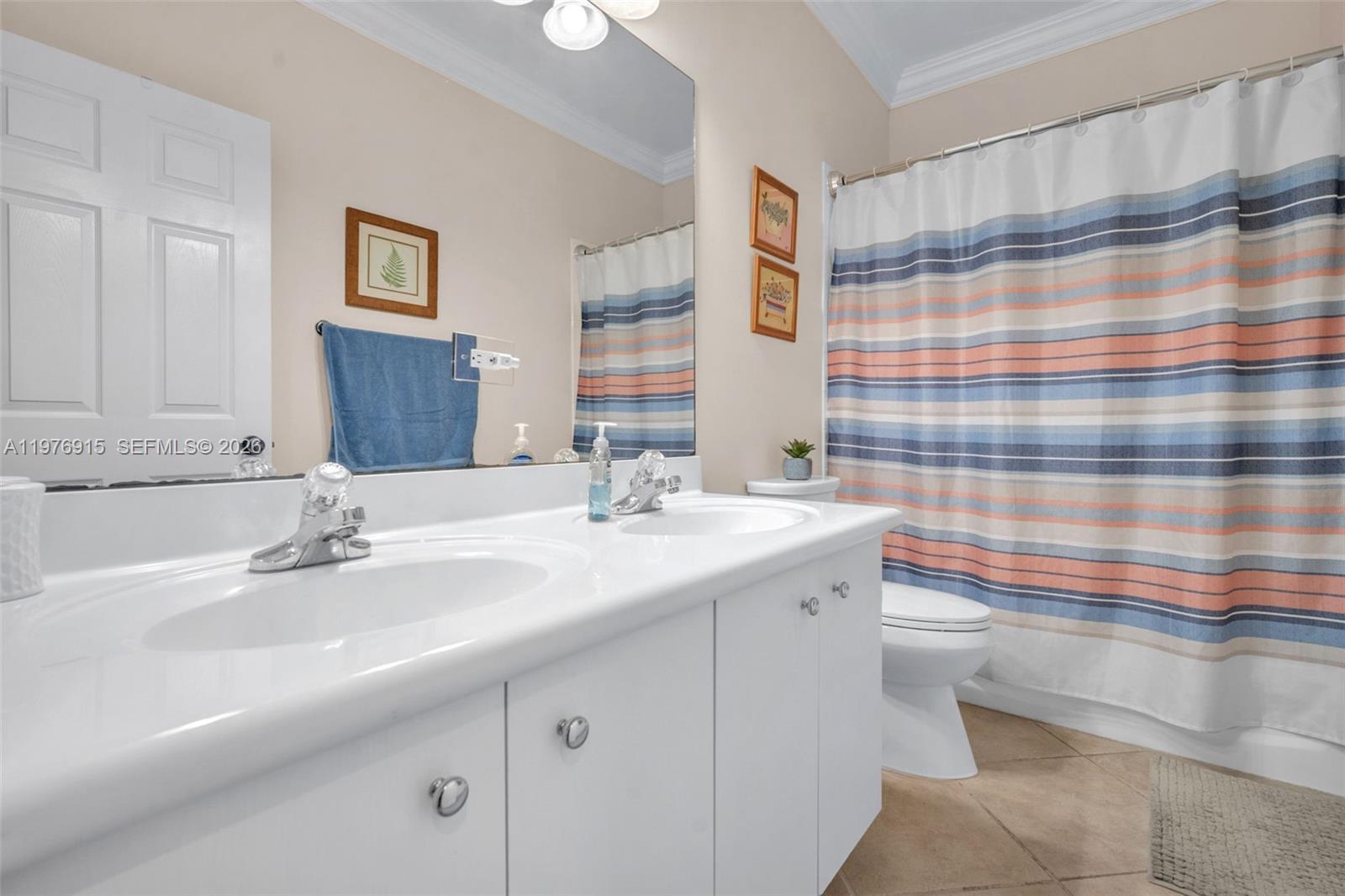 1435 Cardinal Way Weston, FL 33327 - Photo 17 of 56