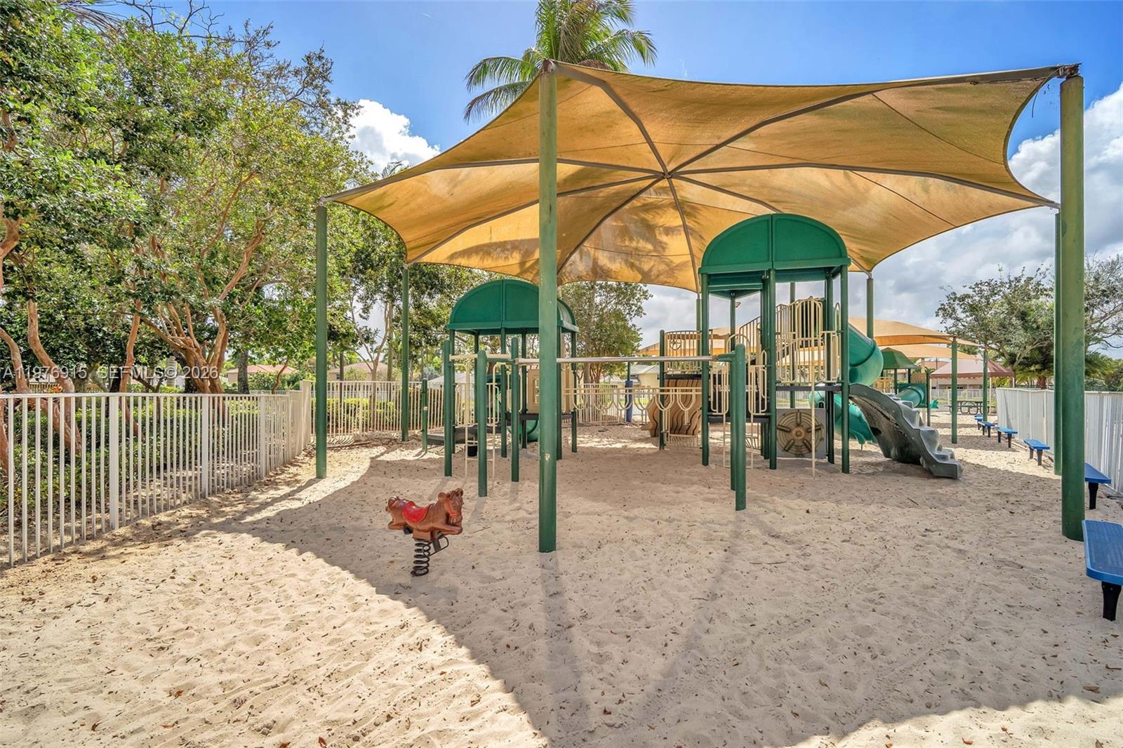 1435 Cardinal Way Weston, FL 33327 - Photo 44 of 56