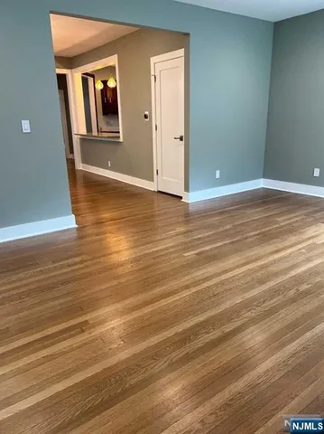 $3,100 | 156 Washington Place, Ridgewood, NJ 07450