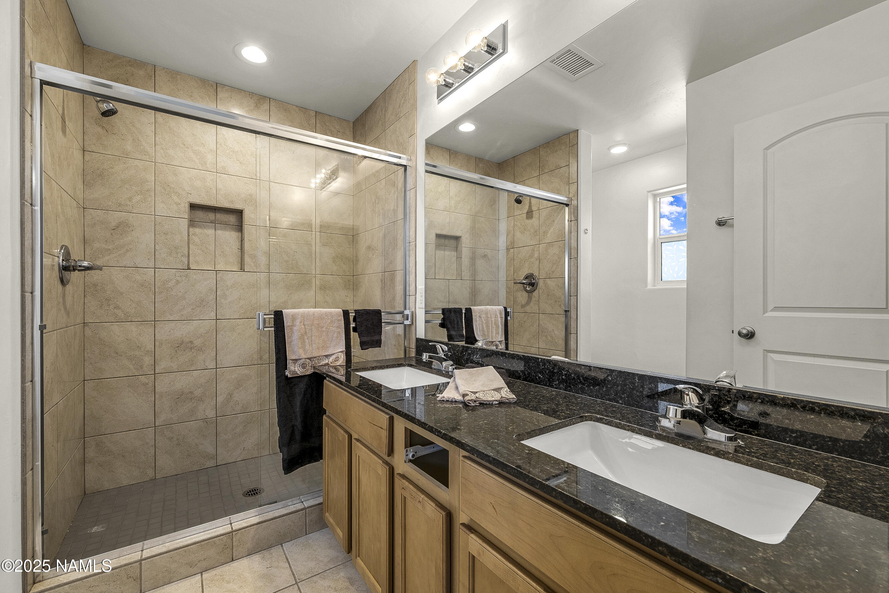 11900 Hydrus Road Bellemont, AZ 86015 - Photo 17 of 34 Primary bathroom