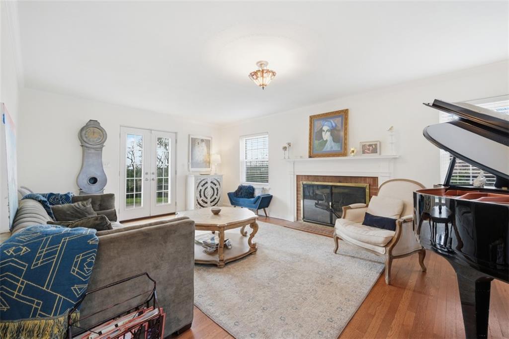 1067 Blackridge Road Pittsburgh, PA 15235 - Photo 5 of 44 Gallery Image 5