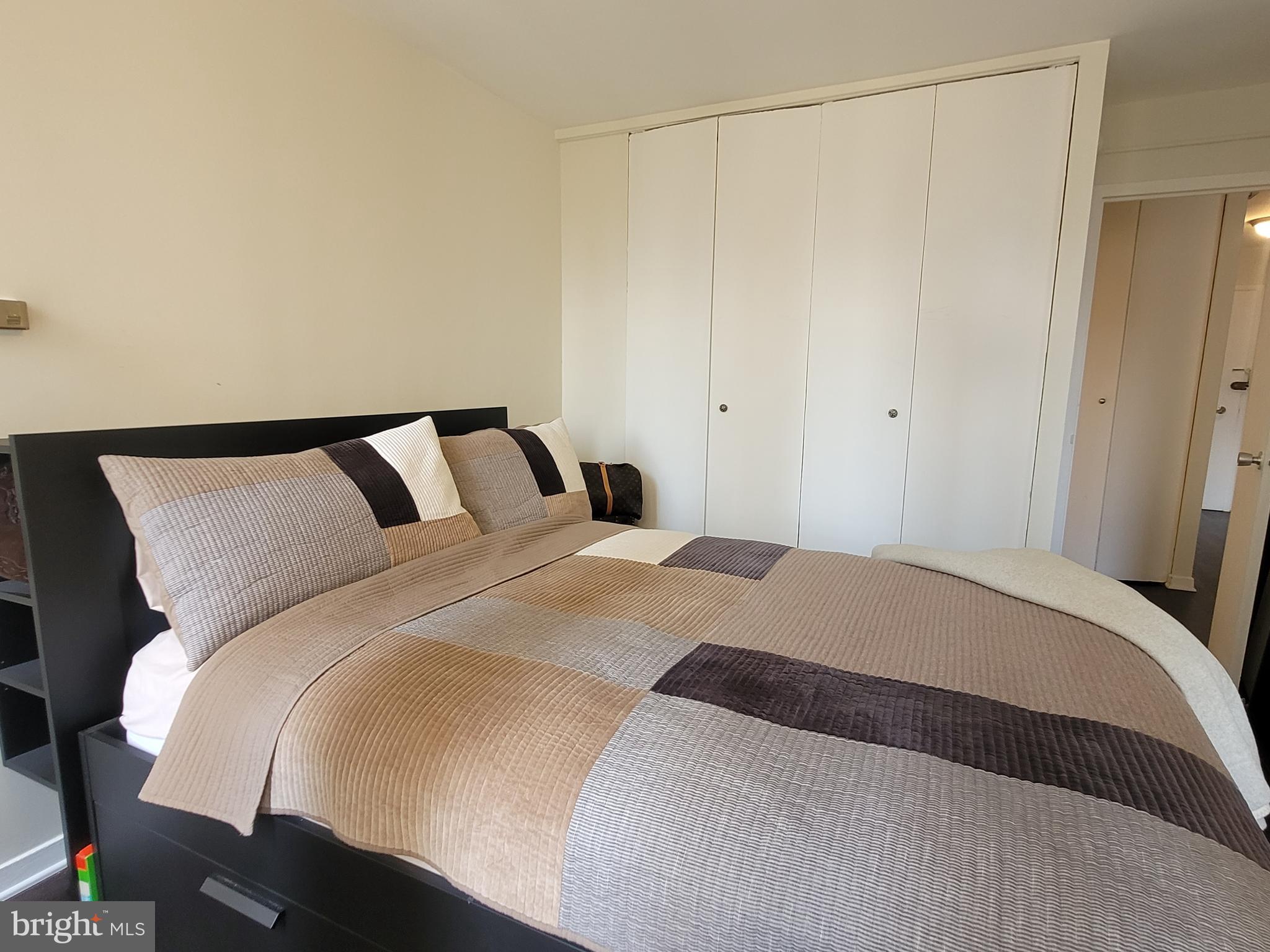 224-30 West Rittenhouse Square, Unit 1817 Philadelphia, PA 19103 - Photo 12 of 23