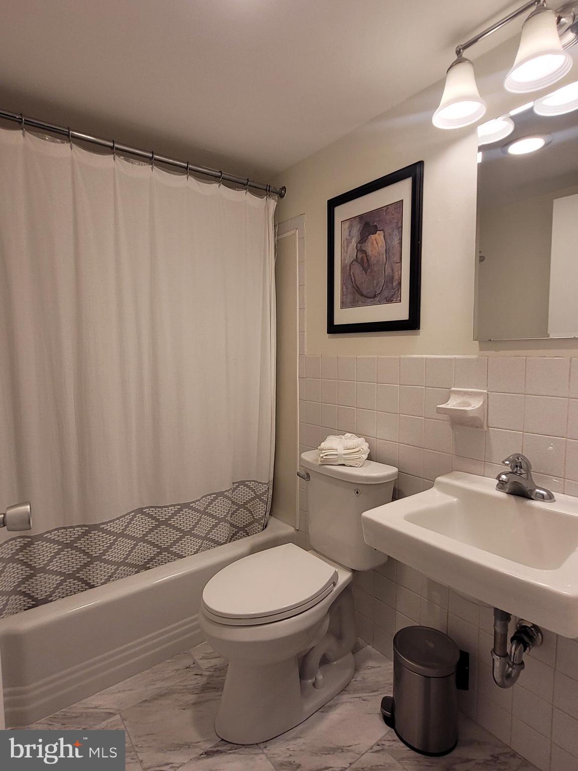 224-30 West Rittenhouse Square, Unit 1817 Philadelphia, PA 19103 - Photo 13 of 23