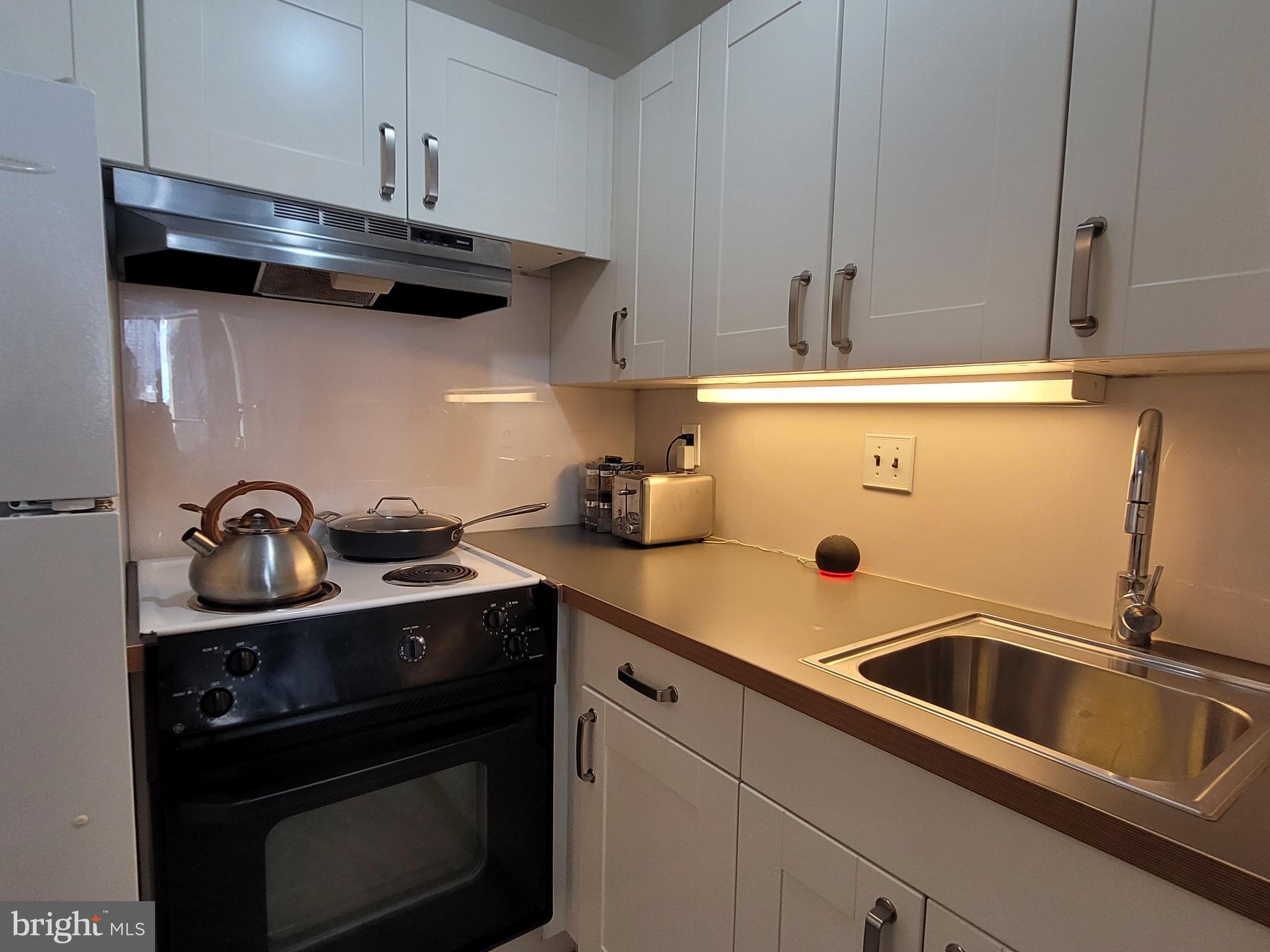 224-30 West Rittenhouse Square, Unit 1817 Philadelphia, PA 19103 - Photo 9 of 23