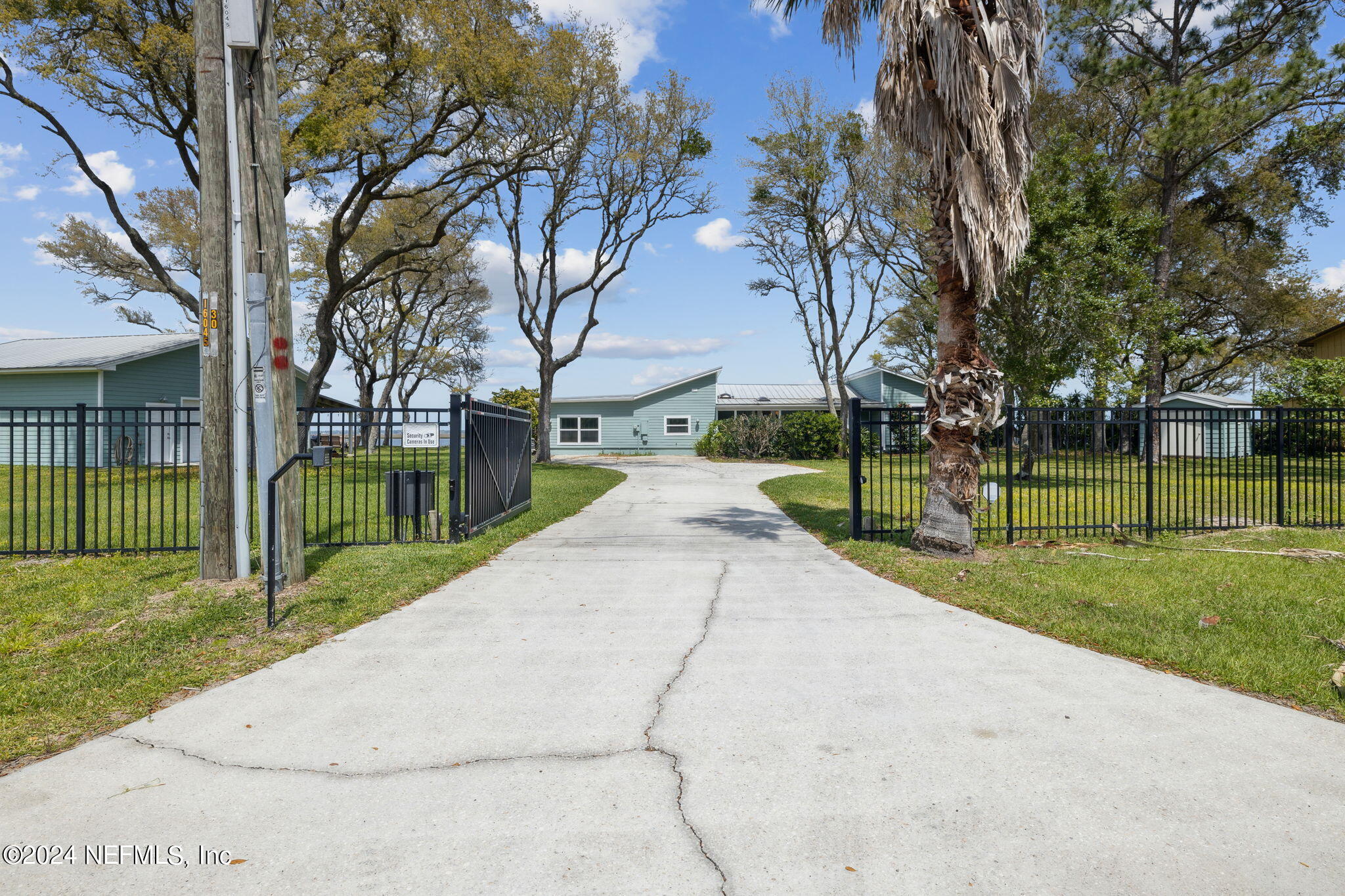 16045 Shellcracker Road Jacksonville, FL 32226 - Photo 33 of 40 a view of a park with iron fence