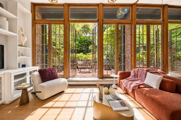 $1,195,000 | 437 West 43rd Street, Unit 1G | Hell's Kitchen