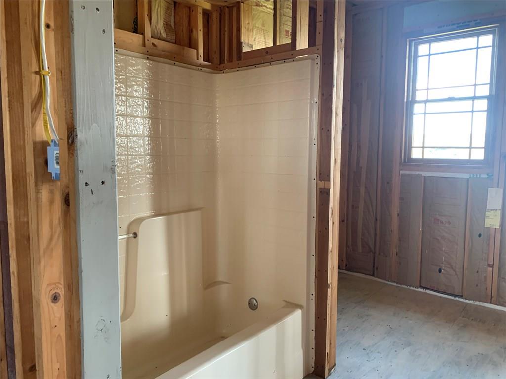 332 Hillside Road Edinburg, PA 16116 - Photo 14 of 25 Gallery Image 14