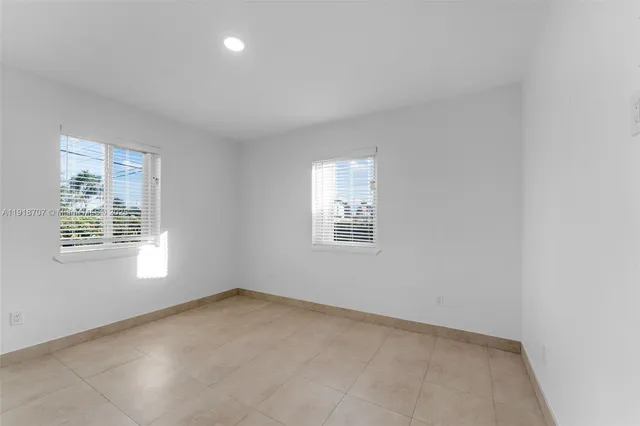 $3,200 | 9101 Southwest 34th Street, Miami, FL 33165