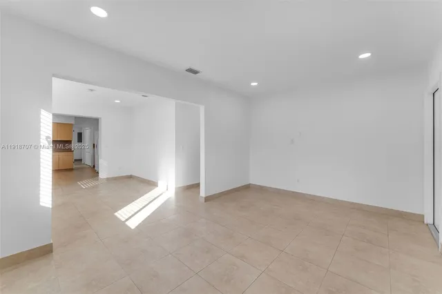 $3,200 | 9101 Southwest 34th Street, Miami, FL 33165